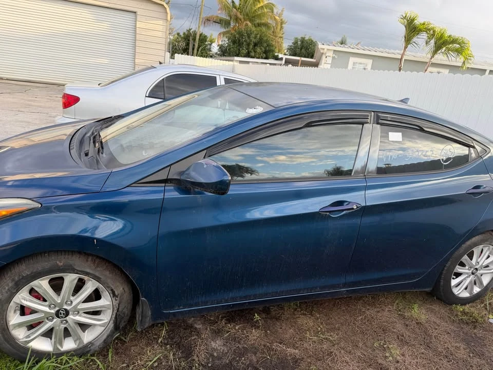 2015 Hyundai Elantra - Image 2 of 5