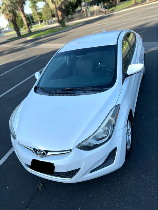 2015 Hyundai Elantra - Image 5 of 12