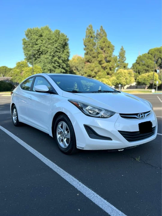 2015 Hyundai Elantra - Image 2 of 12