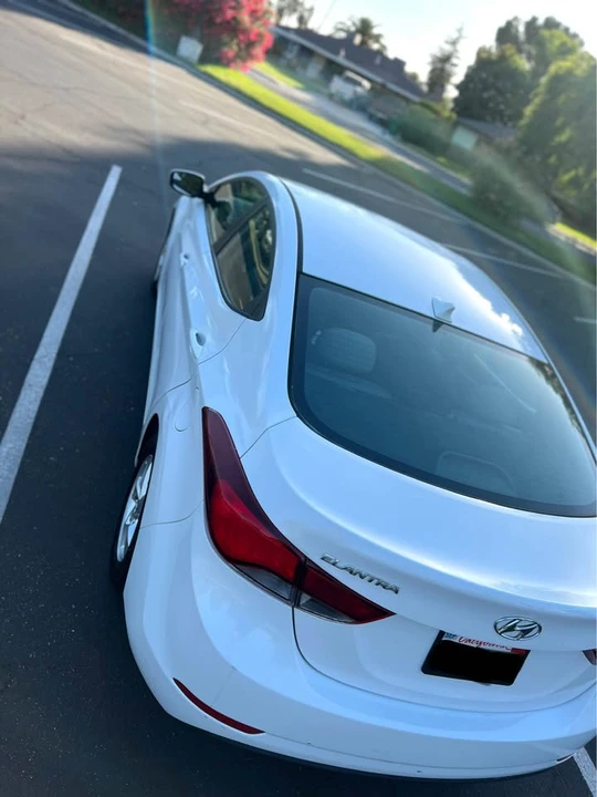 2015 Hyundai Elantra - Image 8 of 12