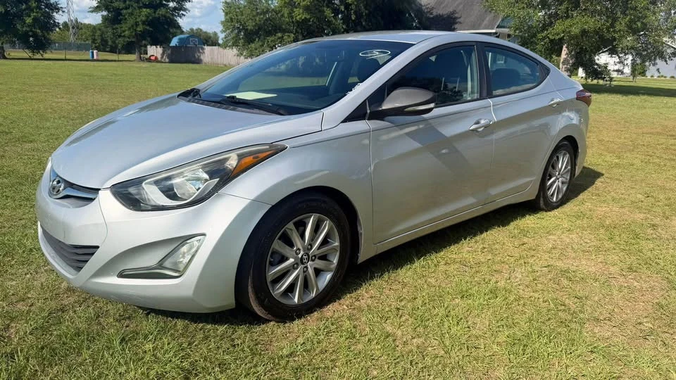2015 Hyundai Elantra - Image 5 of 9