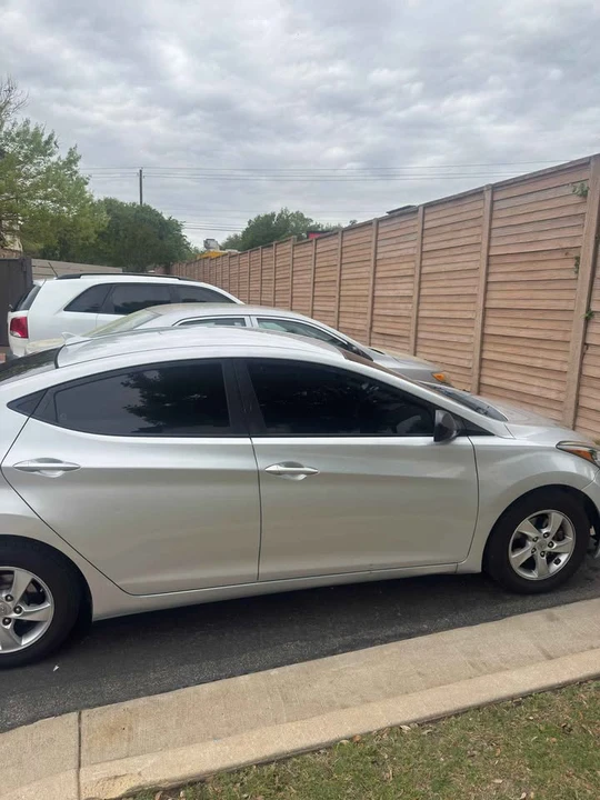 2015 Hyundai Elantra - Image 4 of 8