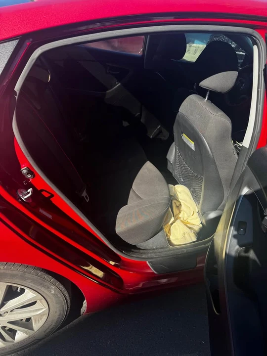2015 Hyundai Elantra - Image 8 of 9