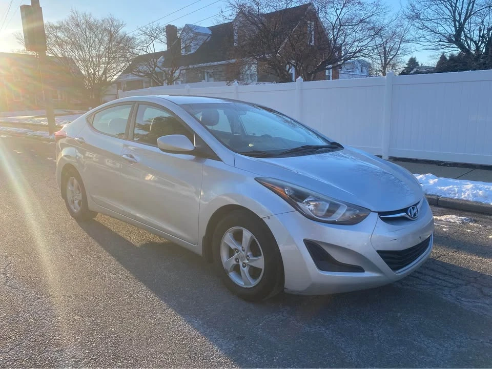 2015 Hyundai Elantra - Image 2 of 10
