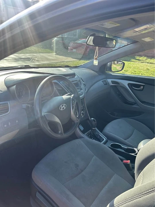 2015 Hyundai Elantra - Image 9 of 13