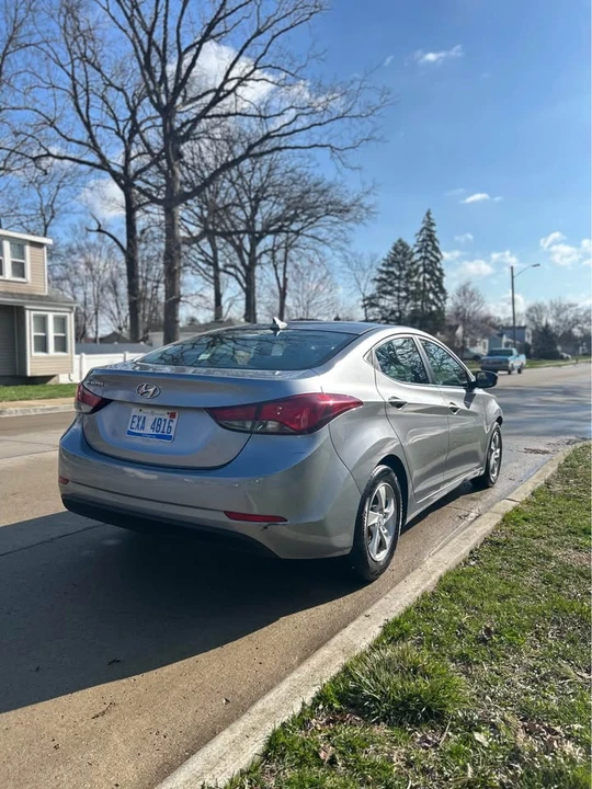 2015 Hyundai Elantra - Image 4 of 13