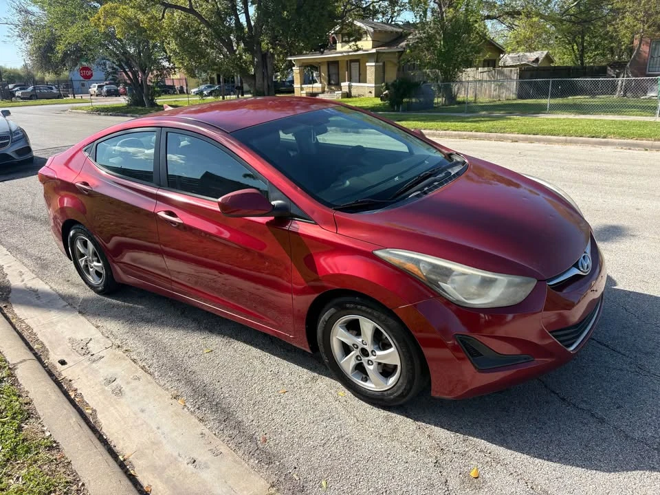 2015 Hyundai Elantra - Image 2 of 8
