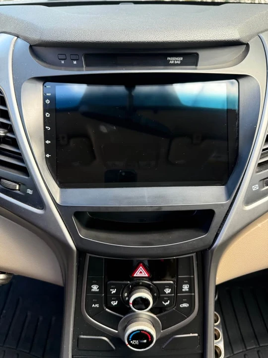 2015 Hyundai Elantra - Image 7 of 9