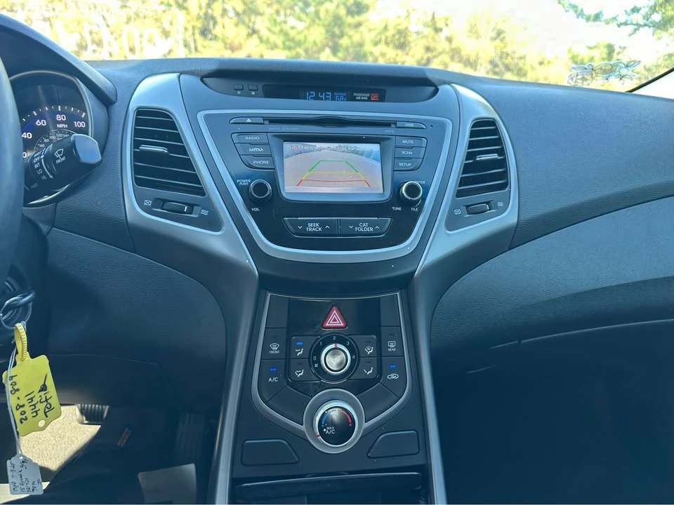 2015 Hyundai Elantra - Image 14 of 18