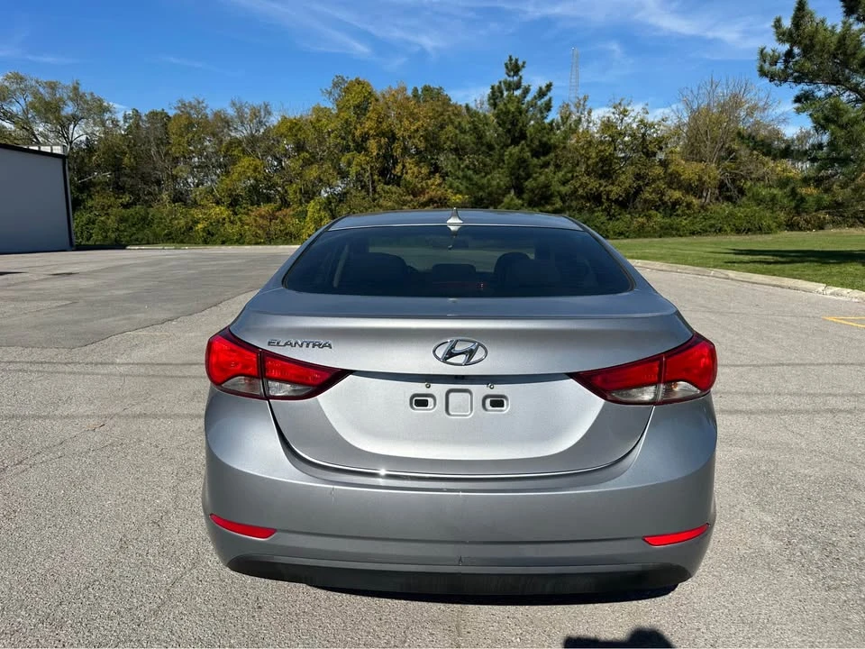2015 Hyundai Elantra - Image 8 of 18