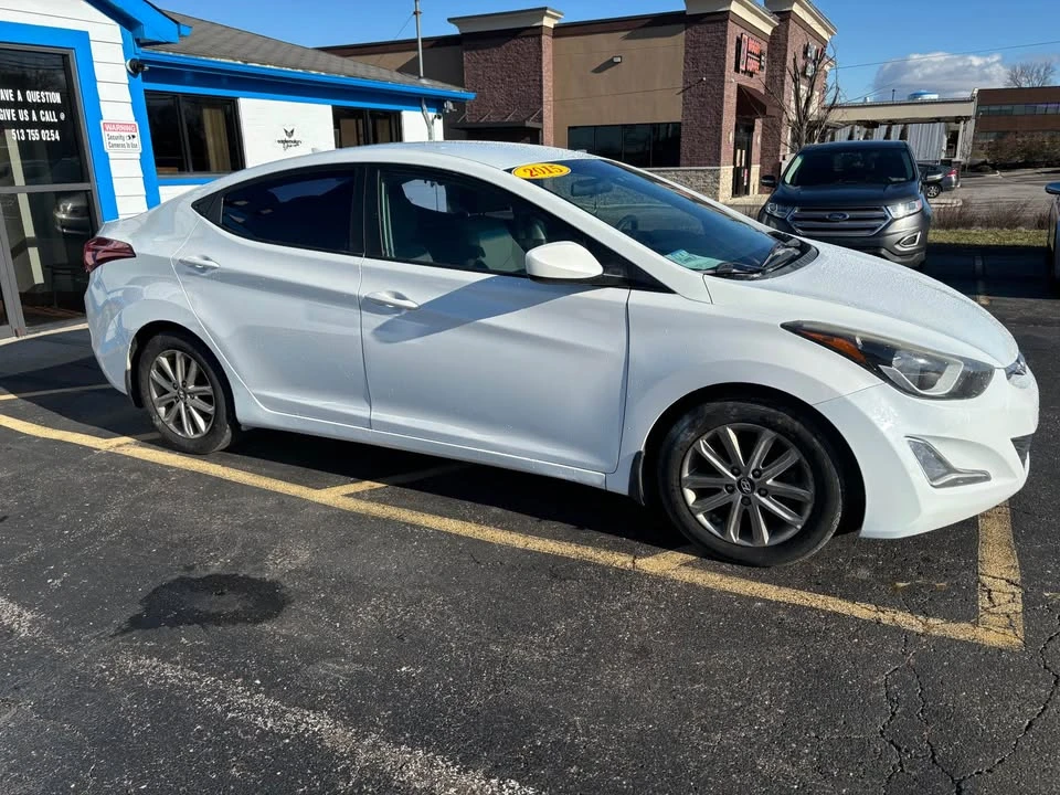 2015 Hyundai Elantra - Image 3 of 10