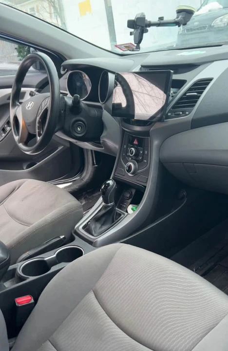 2015 Hyundai Elantra - Image 5 of 8