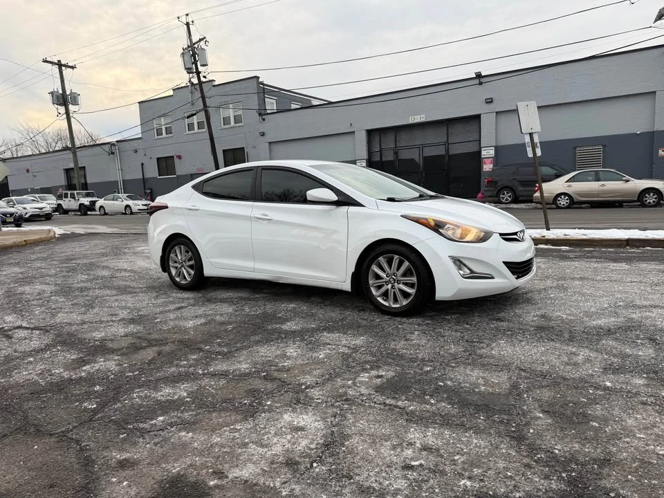 2015 Hyundai Elantra - Image 8 of 14