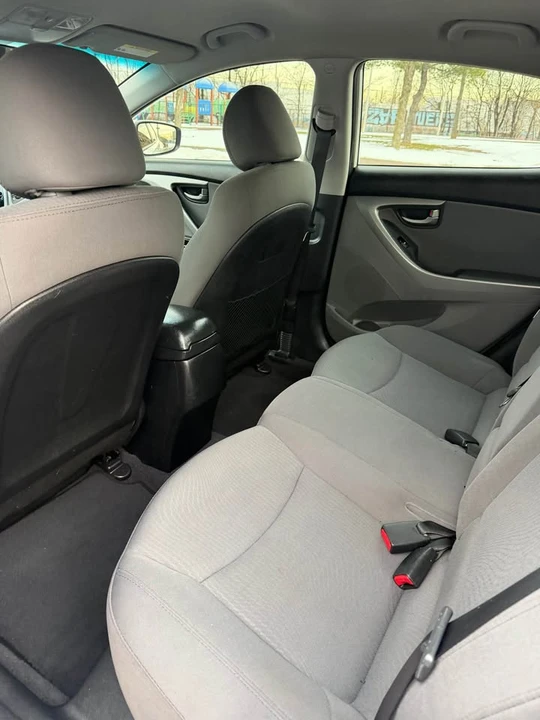 2015 Hyundai Elantra - Image 5 of 14