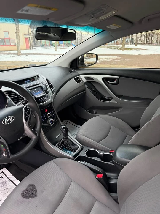 2015 Hyundai Elantra - Image 4 of 14