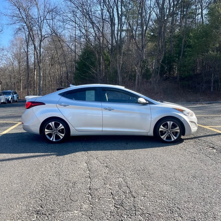 2015 Hyundai Elantra - Image 5 of 14