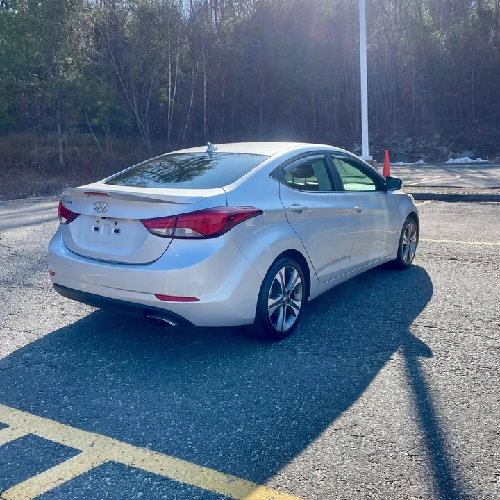 2015 Hyundai Elantra - Image 7 of 14