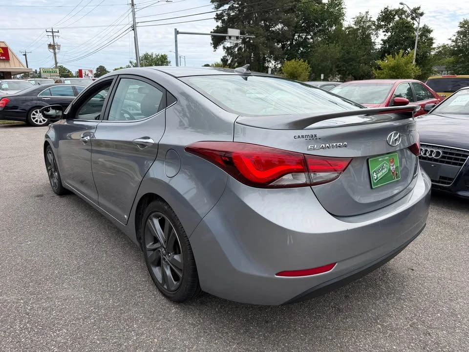 2015 Hyundai Elantra - Image 7 of 20