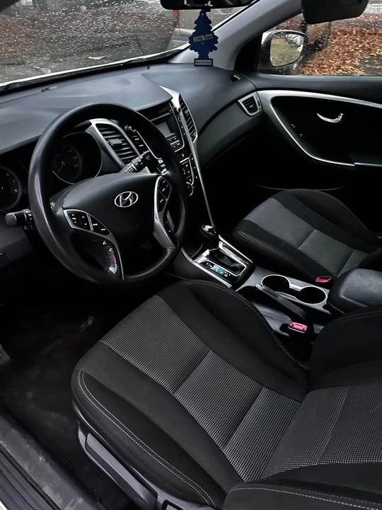 2015 Hyundai Elantra - Image 7 of 11