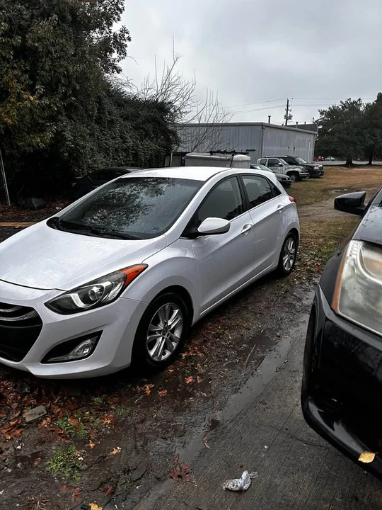 2015 Hyundai Elantra - Image 11 of 11