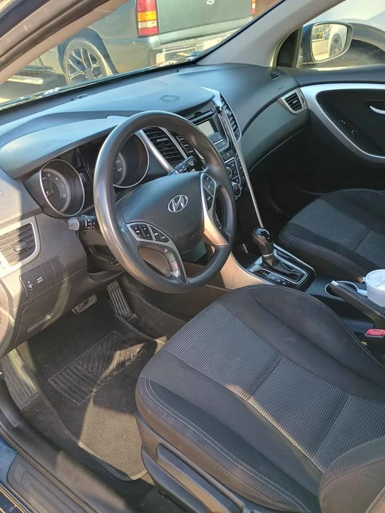 2015 Hyundai Elantra - Image 5 of 9