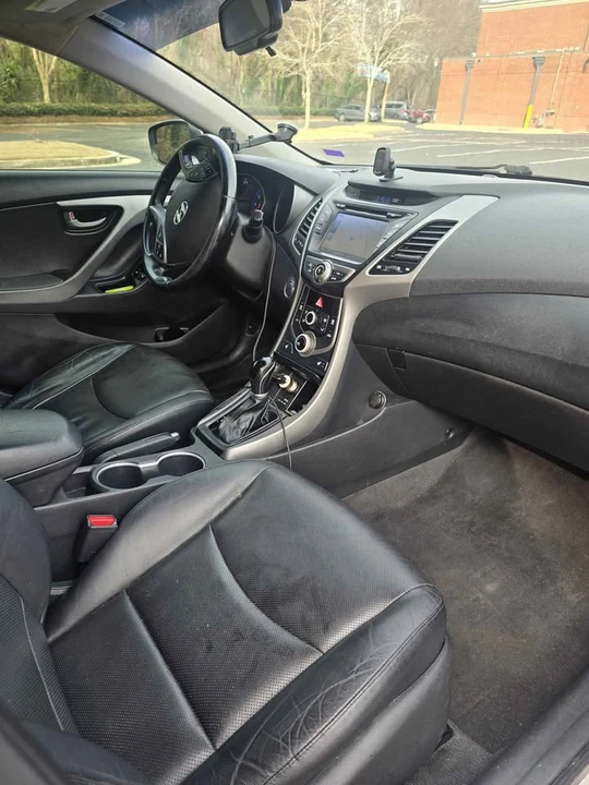 2015 Hyundai Elantra - Image 6 of 11