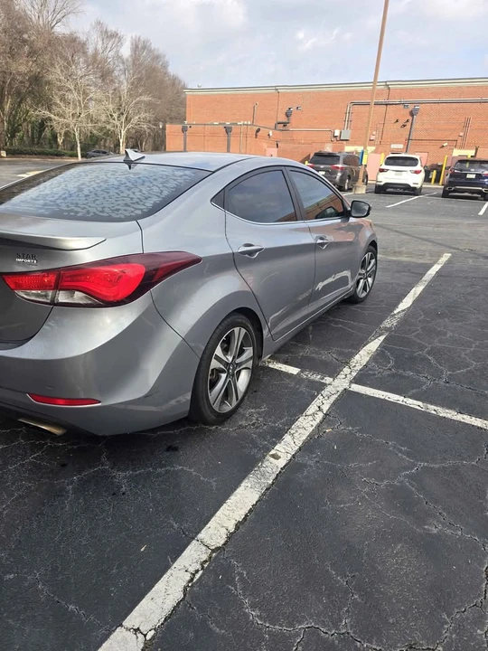 2015 Hyundai Elantra - Image 10 of 11