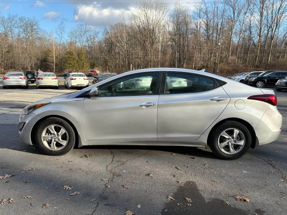 2015 Hyundai Elantra - Image 6 of 12