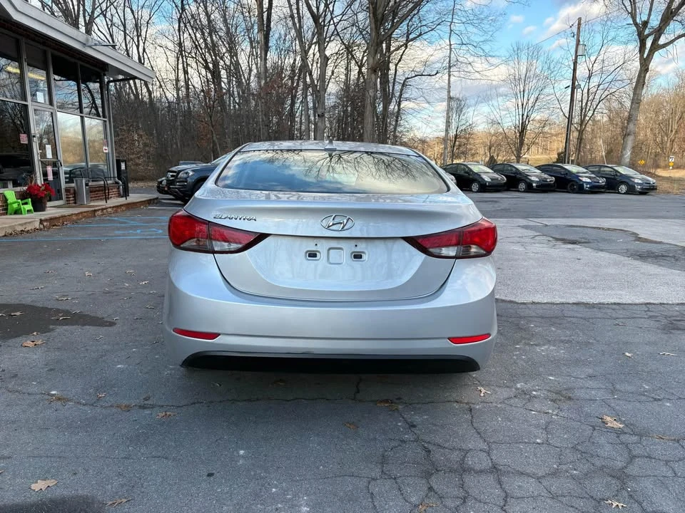 2015 Hyundai Elantra - Image 7 of 12