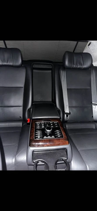 2015 Hyundai Equus - Image 8 of 10