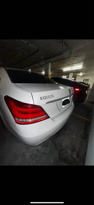 2015 Hyundai Equus - Image 2 of 10