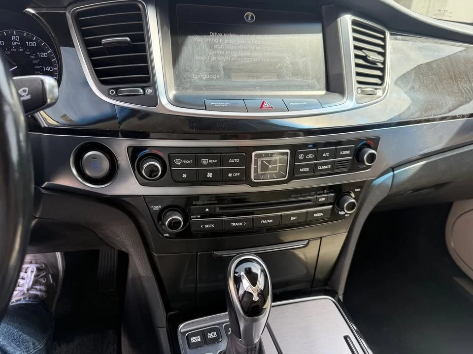 2015 Hyundai Equus - Image 12 of 14
