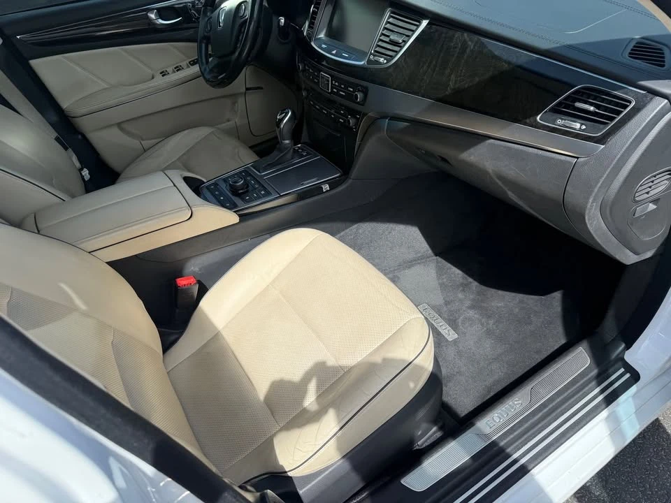 2015 Hyundai Equus - Image 5 of 14