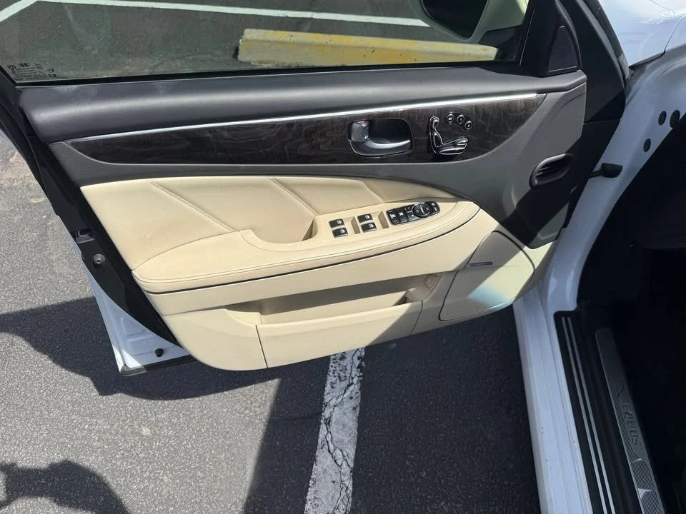 2015 Hyundai Equus - Image 13 of 14