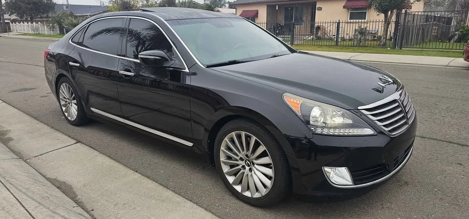 2015 Hyundai Equus - Image 2 of 8