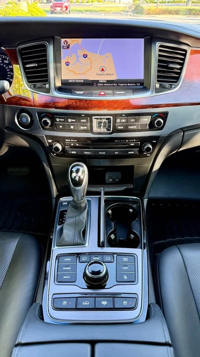 2015 Hyundai Equus - Image 15 of 20