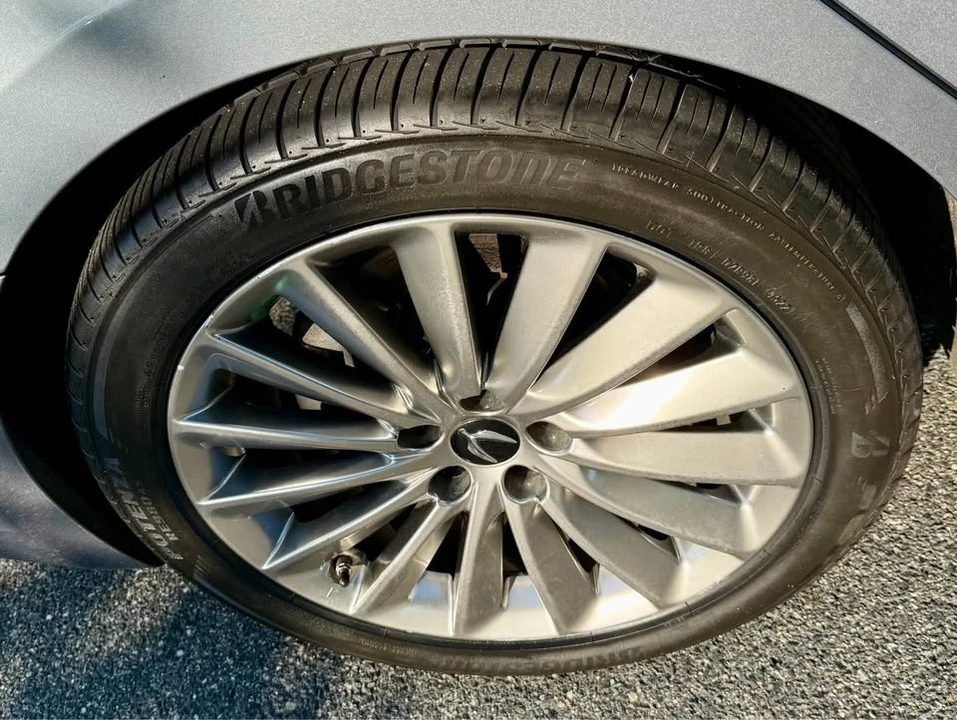 2015 Hyundai Equus - Image 19 of 20