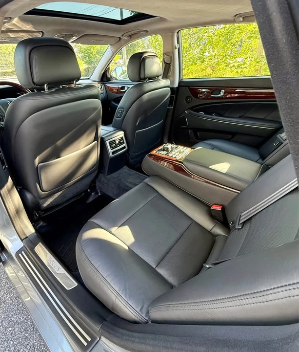 2015 Hyundai Equus - Image 11 of 20