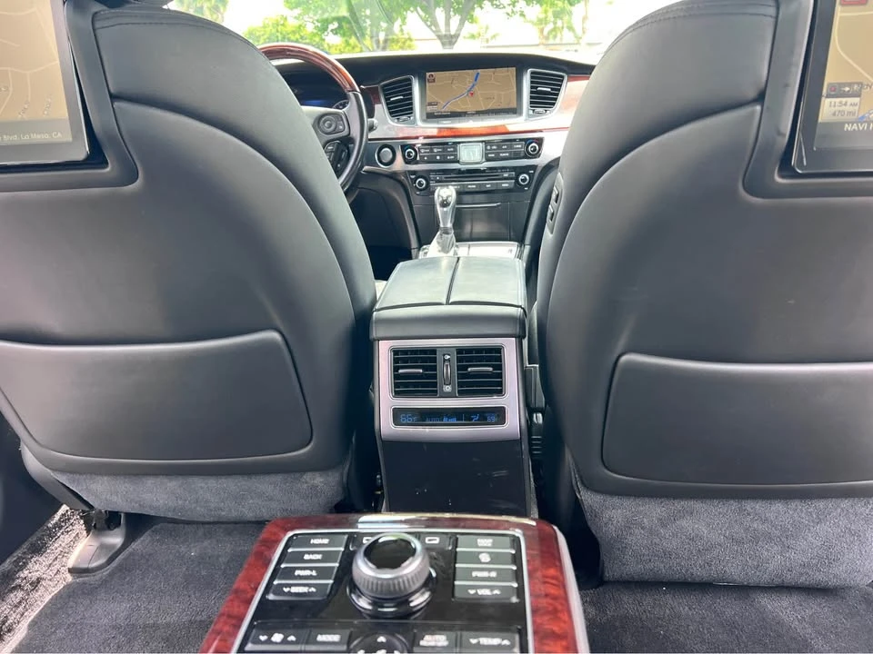 2015 Hyundai Equus - Image 11 of 17