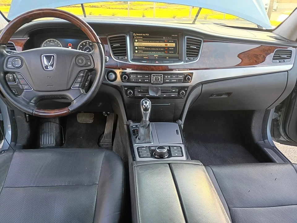 2015 Hyundai Equus - Image 14 of 18