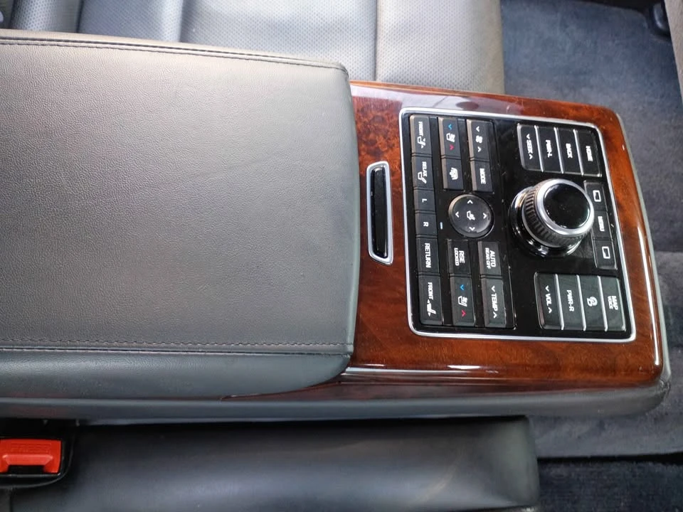 2015 Hyundai Equus - Image 15 of 18