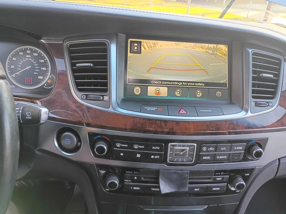 2015 Hyundai Equus - Image 17 of 18