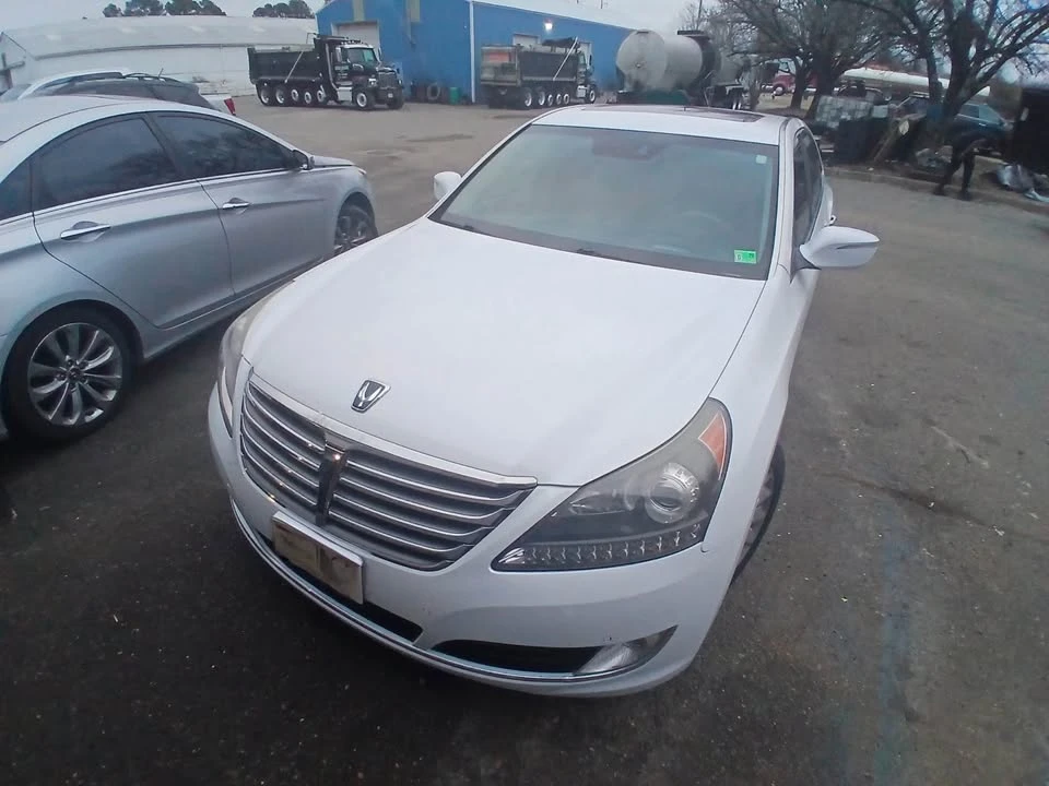 2015 Hyundai Equus - Image 4 of 12