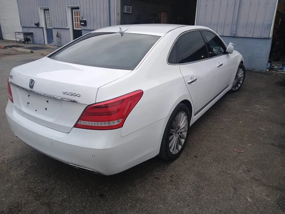 2015 Hyundai Equus - Image 3 of 12