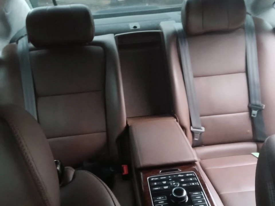 2015 Hyundai Equus - Image 8 of 12