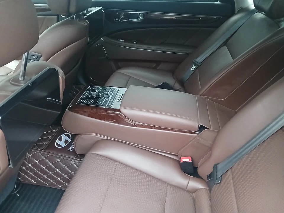 2015 Hyundai Equus - Image 9 of 12