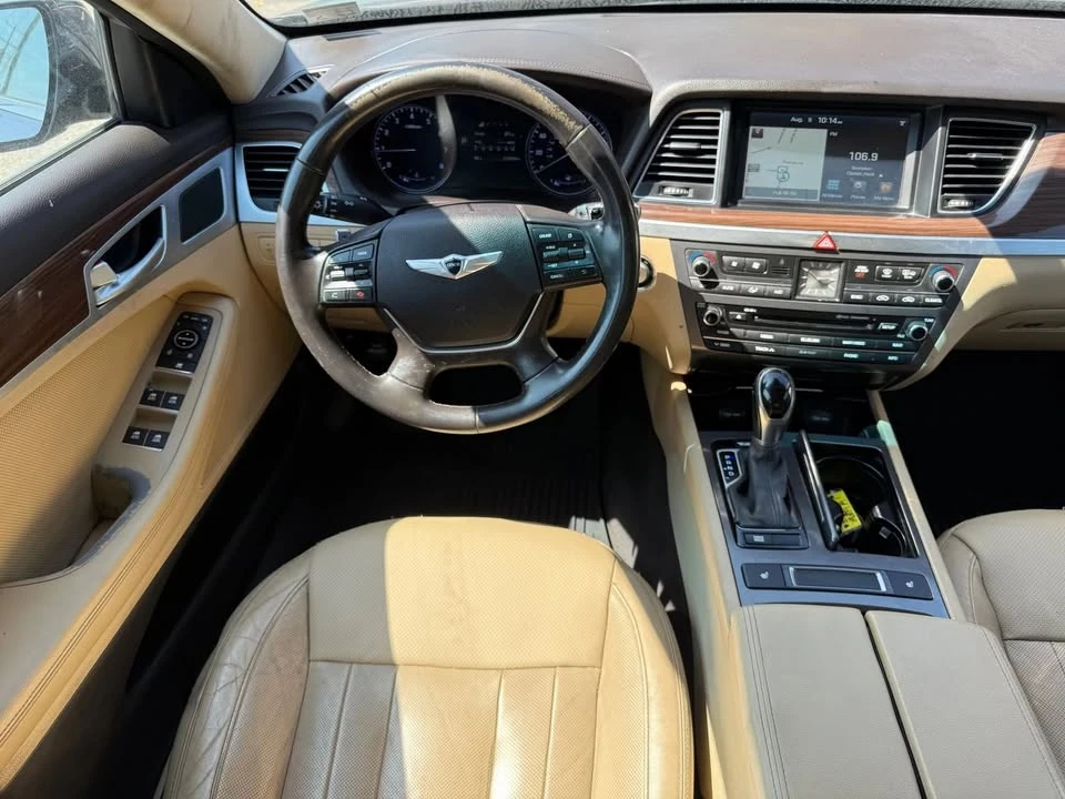 2015 Hyundai Genesis - Image 9 of 20