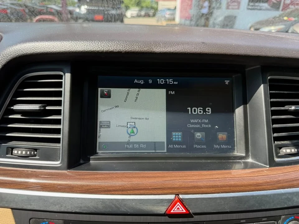 2015 Hyundai Genesis - Image 15 of 20