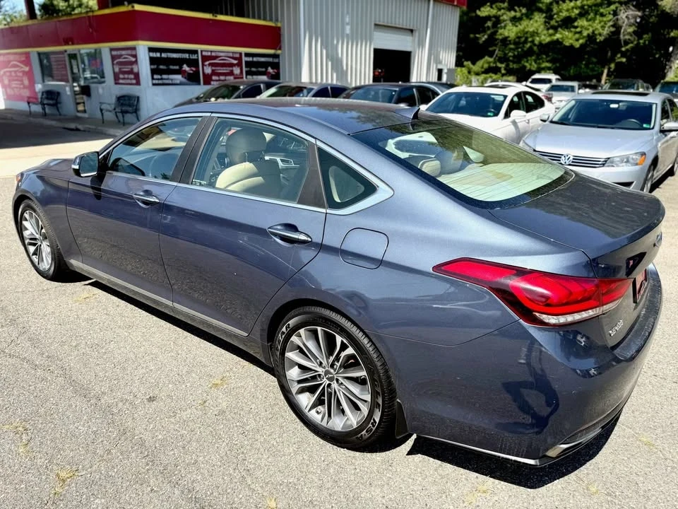 2015 Hyundai Genesis - Image 4 of 20