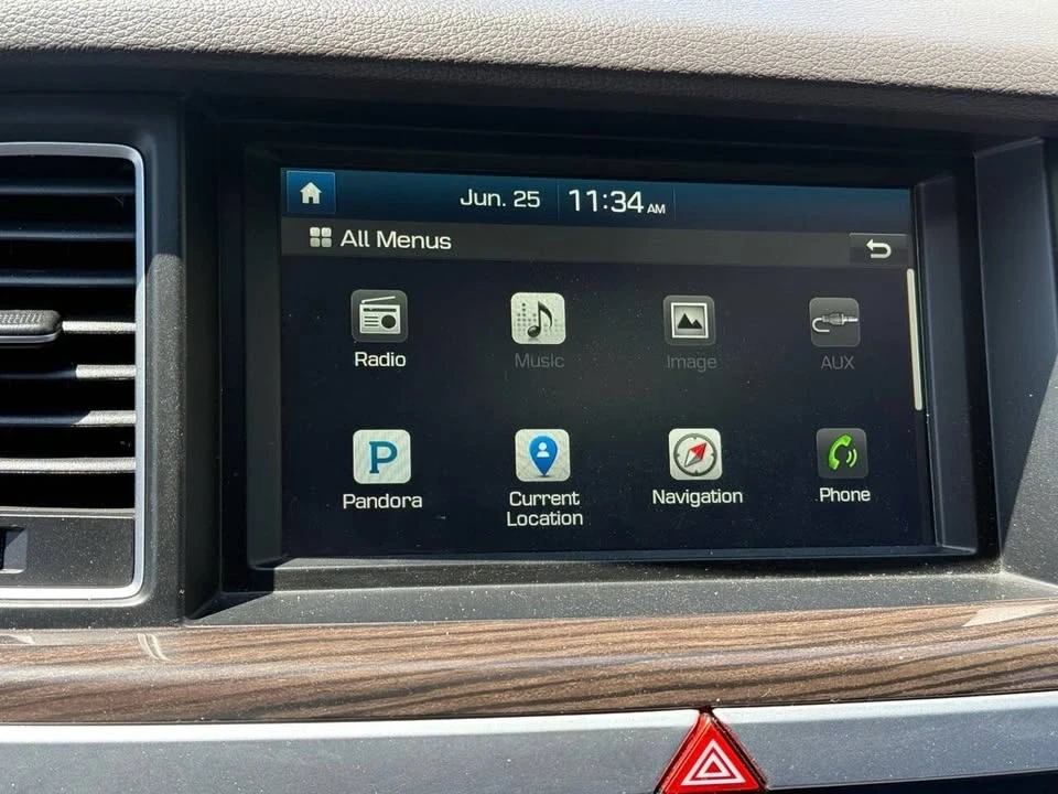 2015 Hyundai Genesis - Image 11 of 20